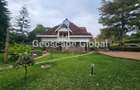 5 Bed House with En Suite in Runda - 1