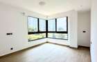3 Bed Apartment with En Suite at Riverside Drive - 9