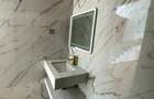 5 Bed Townhouse with En Suite in Lavington - 4