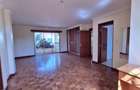 5 Bed Townhouse with En Suite at Lavington - 4