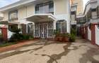 4 Bed Townhouse with En Suite in Parklands - 1