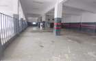 6,499 ft² Warehouse with Parking in Industrial Area - 11