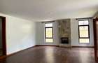 5 Bed Townhouse with En Suite at Lavington Green - 15