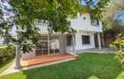 4 Bed Villa with En Suite at Kaputei - 1