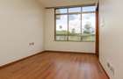 3 Bed Apartment with En Suite in Parklands - 10
