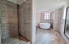5 Bed Townhouse with En Suite in Lavington - 17