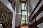 4 Bed House with En Suite in Nyari - 16