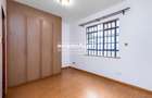 5 Bed Villa with En Suite in Lavington - 7
