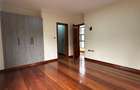 7 Bed Villa with En Suite at Nyari - 16