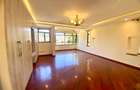 5 Bed Townhouse with En Suite in Lavington - 12