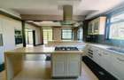 5 Bed House with En Suite in Lavington - 4