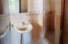 5 Bed Townhouse with En Suite in Lavington - 10