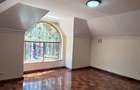 5 Bed Townhouse with En Suite in Lavington - 11