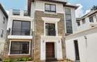 5 Bed Villa with En Suite in Spring Valley - 1