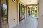 6 Bed House with En Suite in Nyari - 3