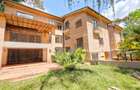 5 Bed Townhouse with En Suite at Lavington Green. - 2