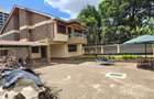 5 Bed Townhouse with En Suite at Lavington Road - 1