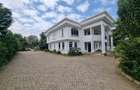5 Bed House with En Suite in Runda - 5