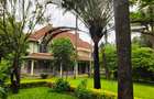 5 Bed House with En Suite at Runda - 2