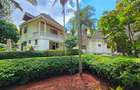 4 Bed Townhouse with En Suite in Westlands Area - 1