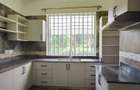 5 Bed House with En Suite in Nyari - 15
