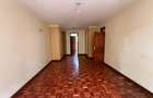 3 Bed Apartment with En Suite in Riverside - 17