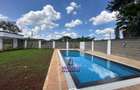 5 Bed Townhouse with En Suite at Lavington - 12