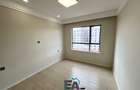 1 Bed Apartment with En Suite at Hatheru Road - 9