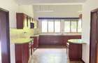 6 Bed House with En Suite in Westlands Area - 9