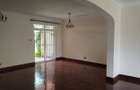 4 Bed Townhouse with En Suite in Westlands Area - 11