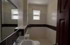 2 Bed Apartment with En Suite at Hatheru Road - 7