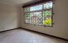 5 Bed Townhouse with En Suite at Lavington - 15