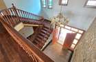 4 Bed House with En Suite in Runda - 18