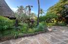 5 Bed Villa with En Suite at Beach Road - 12