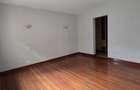 5 Bed Townhouse with En Suite at Lavington Off Convent Road - 13