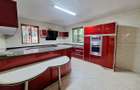 5 Bed Townhouse with En Suite at Othaya Road - 17