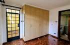 5 Bed Townhouse with En Suite in Lavington - 9
