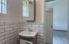 5 Bed House with En Suite in Nyari - 10