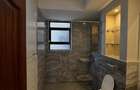 4 Bed Apartment with En Suite at Riverside Drive - 10