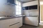 5 Bed Townhouse with En Suite in Lavington - 6