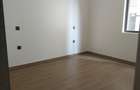 3 Bed Apartment with En Suite in Riverside - 13