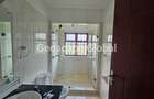 5 Bed House with En Suite in Runda - 4
