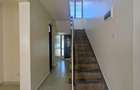 4 Bed House with En Suite at 3Rd Avenue - 8