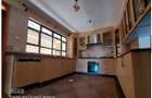 5 Bed Townhouse with En Suite in Lavington - 17