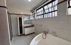 5 Bed Townhouse with En Suite in General Mathenge - 9