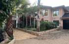6 Bed House with En Suite in Runda - 1