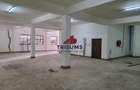 4,249 ft² Warehouse with Service Charge Included in Industrial Area - 5