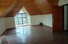 5 Bed Townhouse with En Suite in Lavington - 19