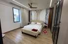 Serviced 3 Bed Apartment with En Suite at Tudor - 10