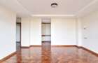 3 Bed Apartment with En Suite at Riverside Drive - 14
